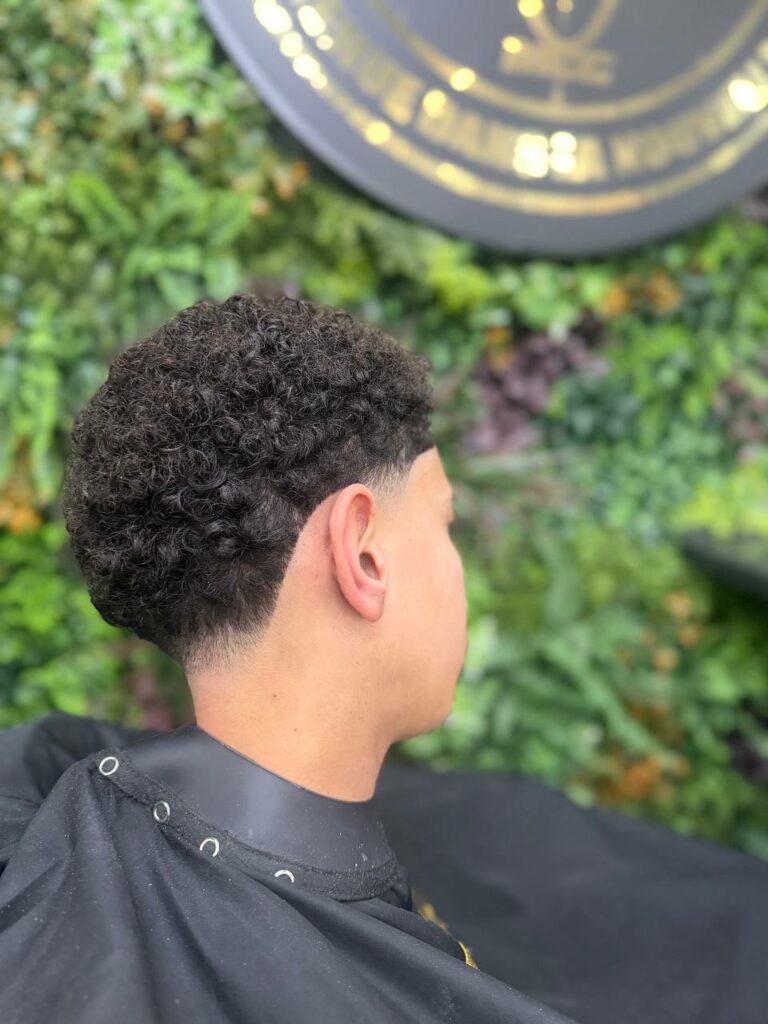 Coupe dégradé homme moderne MCC barbershops taper fade